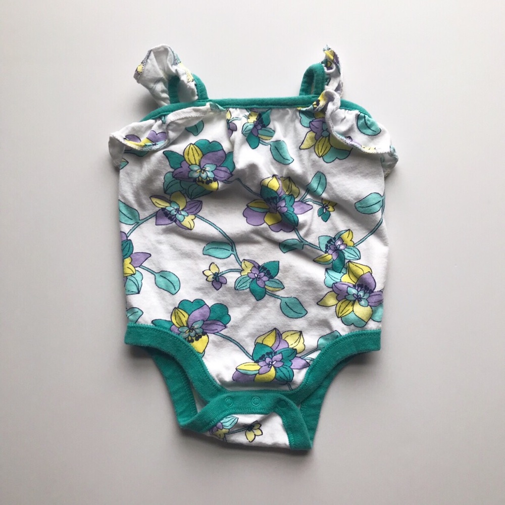 ✨3 for $10✨ Old Navy Bodysuit - 3-6m
